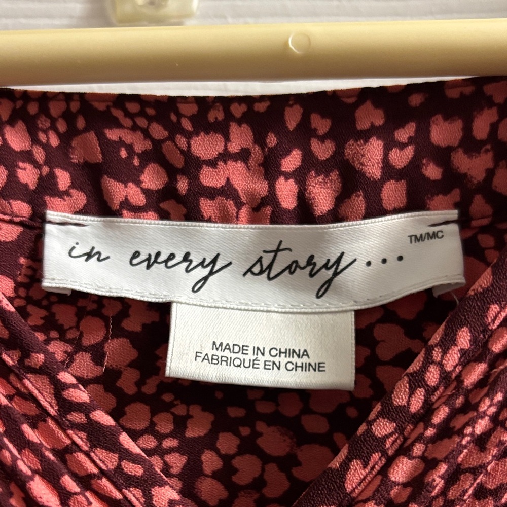 Women's Red Patterned Top - Picture 3 of 4